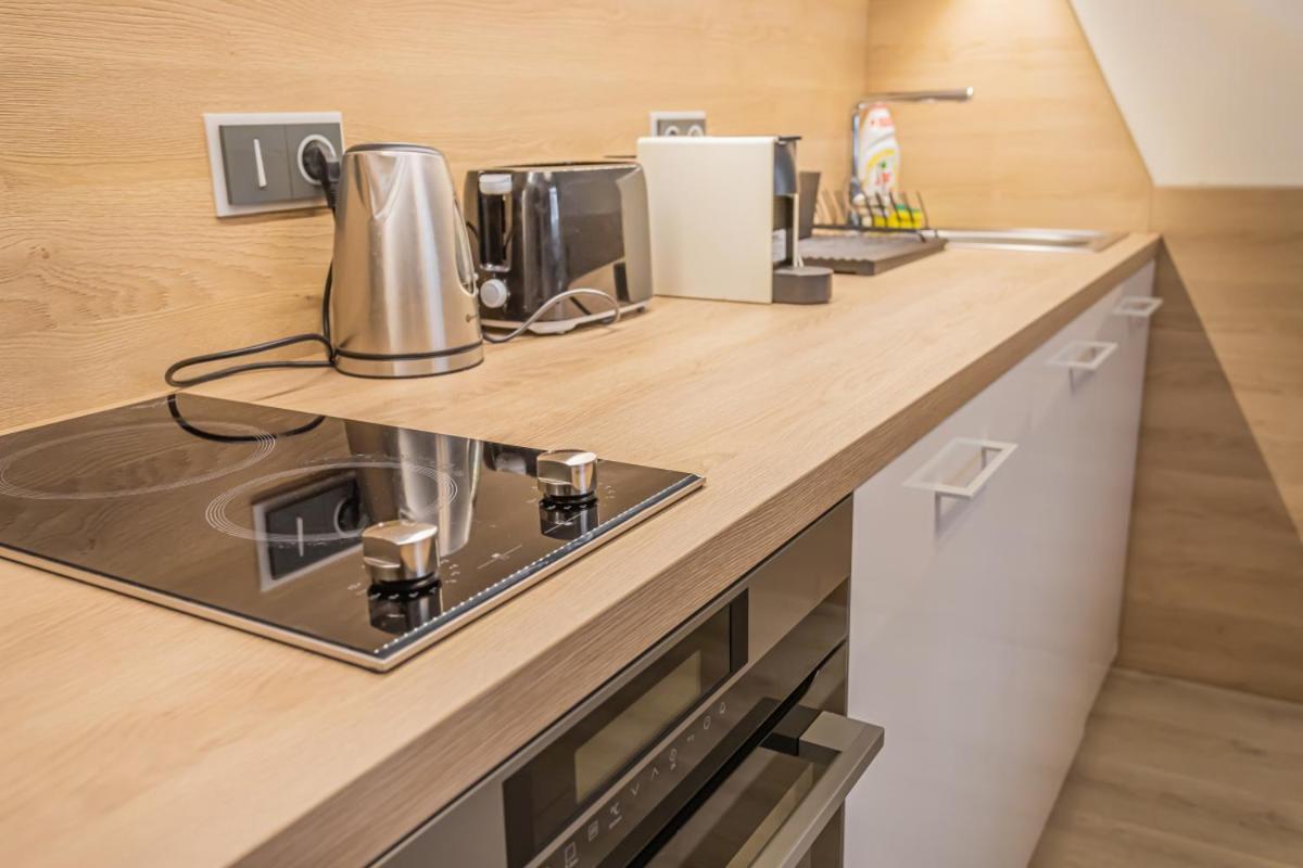 Apartament Business Andel, 10 Min To Centre, Netflix, Paid Parking Praga