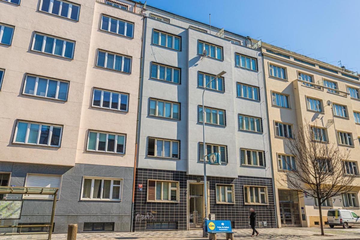 Business Andel, 10 Min To Centre, Netflix, Paid Parking Apartament