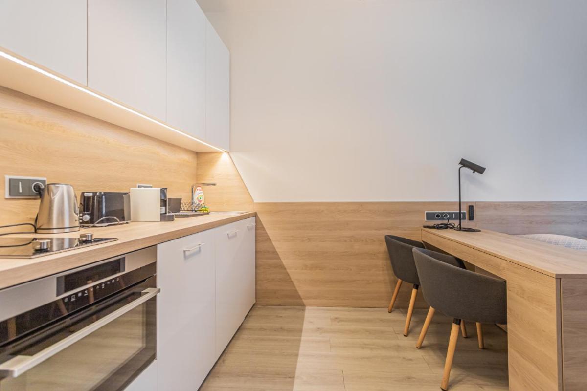 Business Andel, 10 Min To Centre, Netflix, Paid Parking * Praga